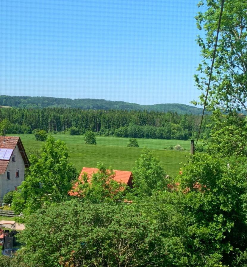 Fe Wo Brunnen - 120 Qm - Ruhige Lage - Viel Natur- Komfortabel - Grosser Balkon Und Garten Memmingen Zewnętrze zdjęcie